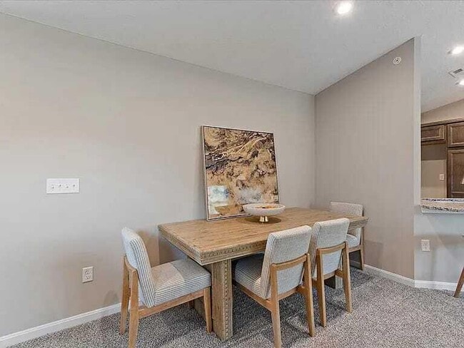 Building Photo - 4728 Bentwood Hills Dr