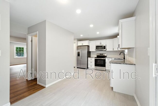 Building Photo - 1 Jack Pine Pl