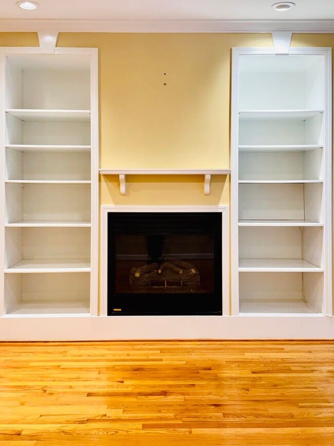 Building Photo - Gorgeous One Level Home in Chapel Hill