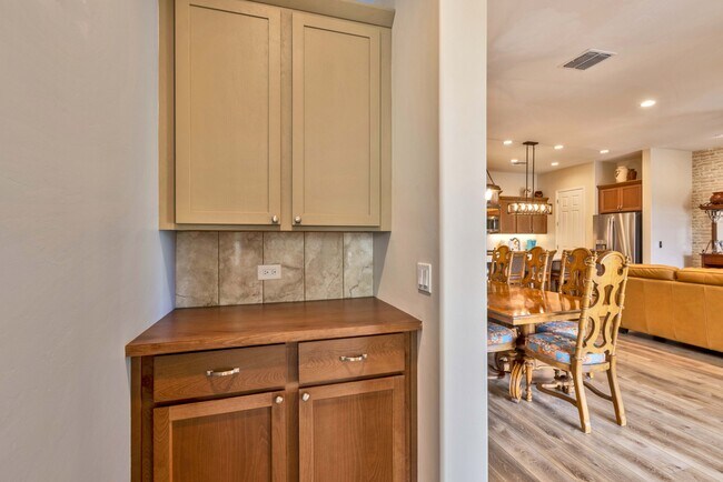 Building Photo - 30737 S Osprey Dr