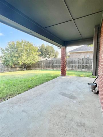 Building Photo - 2015 Silverway Ln