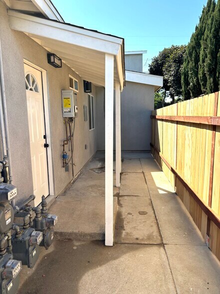 Building Photo - 3539-41 Luna Ave