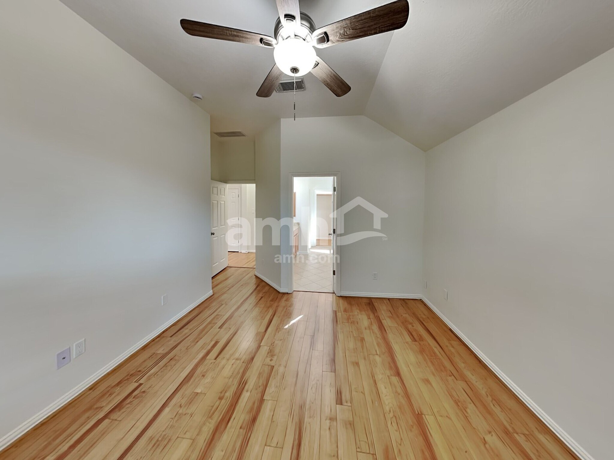 Building Photo - 30919 Blue Ridge Park Ln