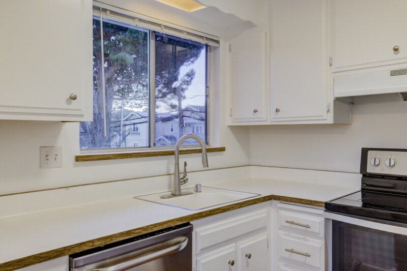 Building Photo - 739 Highland Ave