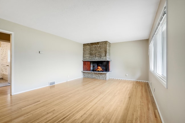 Building Photo - 6332 Xerxes Ave S