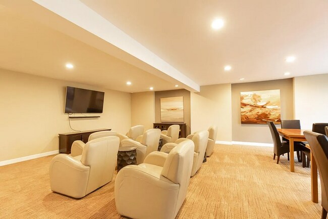 Building Photo - Dual-Master Condo Near the Beach w/ Firewo...