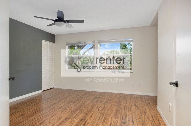 Building Photo - 1833 Clearbrooke Dr