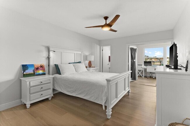 Building Photo - 5955 30th Ave S