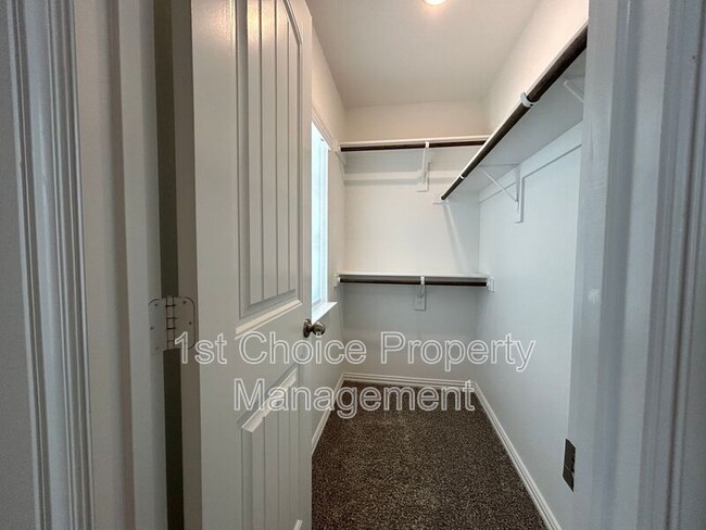 Building Photo - 7205 Tesoro Trl