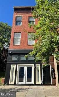 Building Photo - 1030 Hollins St