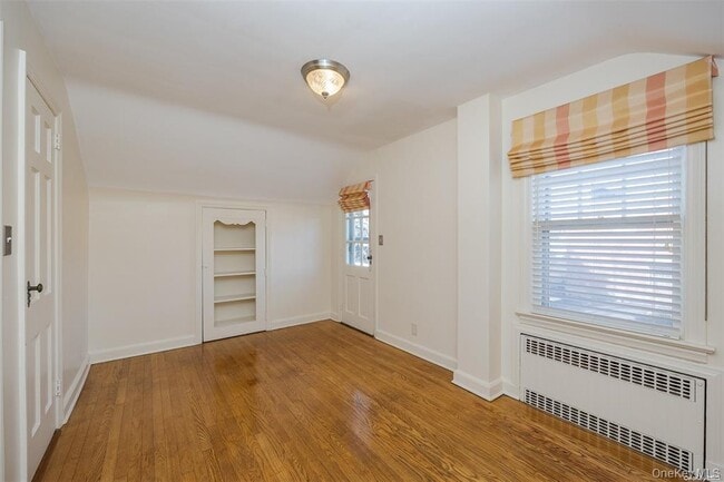 Building Photo - 485 Mineola Blvd