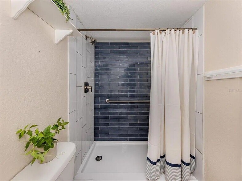 Building Photo - 25050 Sandhill Blvd