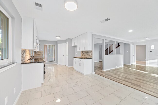 Building Photo - 1363 Westgreen Blvd