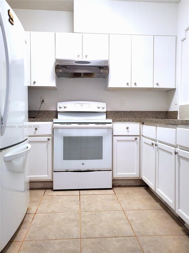 Building Photo - 120 SW 109th Ave