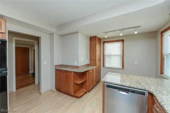 Building Photo - 4441 Baintree Rd