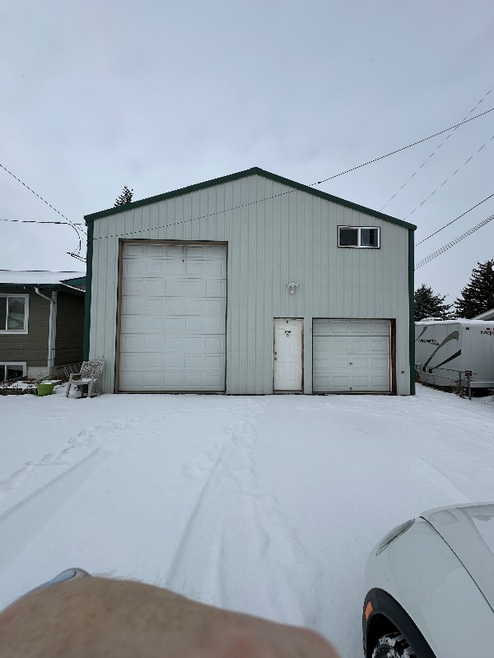 Building Photo - 705 Dakota St