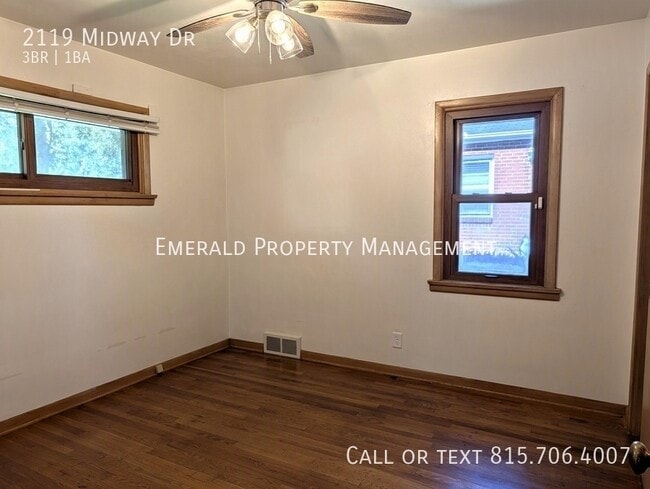 Building Photo - 2119 Midway Dr