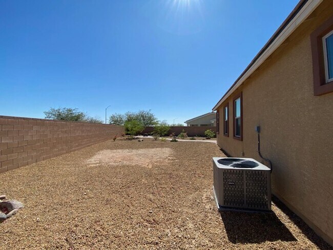 Building Photo - Highly Upgraded Snowbird Rental located in...