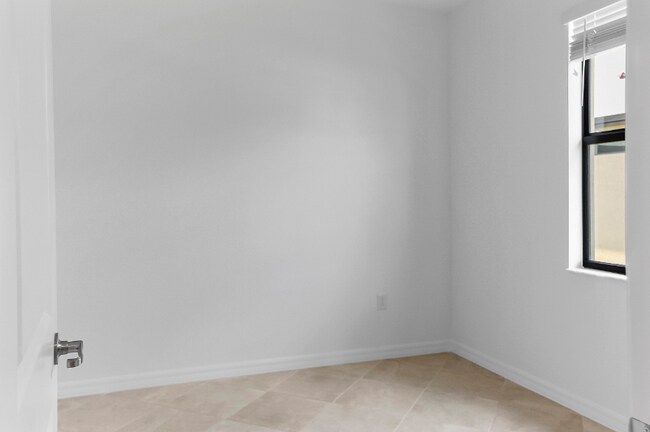 Building Photo - 14649 Palamos Cir