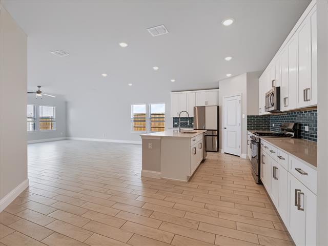 Building Photo - 1608 Barnwood Trce