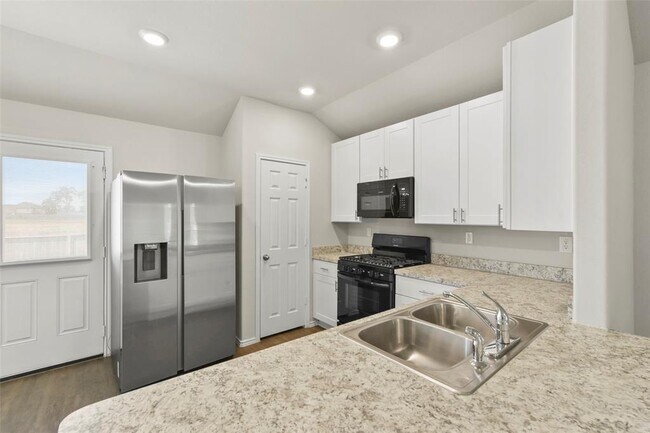 Building Photo - 363 Cumberland Forest Dr