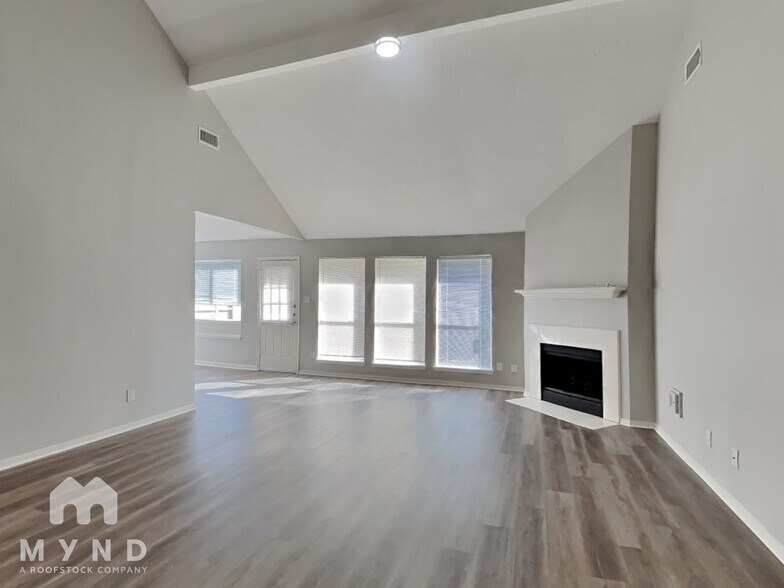Building Photo - 22514 Willow Branch Ln