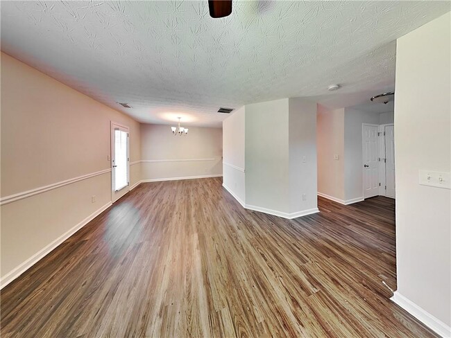 Building Photo - 35 Belmont Park Ln