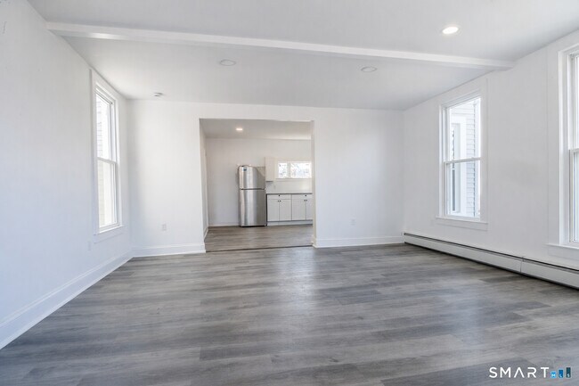 Building Photo - 17 Sherman Ave