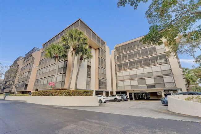 Building Photo - 2814 N 46th Ave