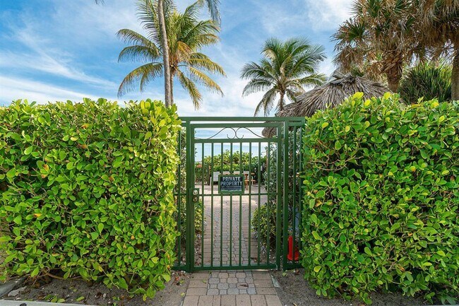 Building Photo - 800 SE 20th Ave