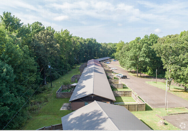 Building Photo - The Ranch