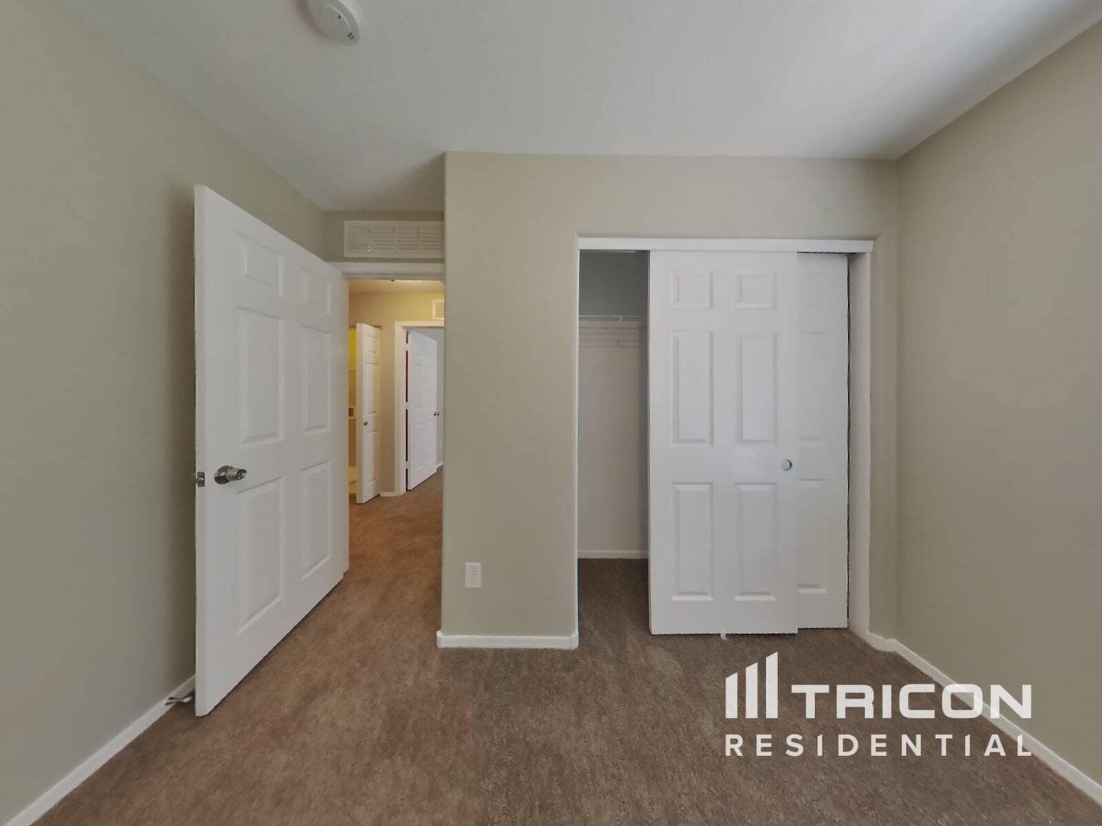 Building Photo - 43846 W Magnolia Rd