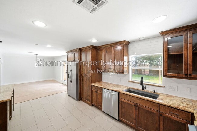 Building Photo - 2602 Tannehill Dr