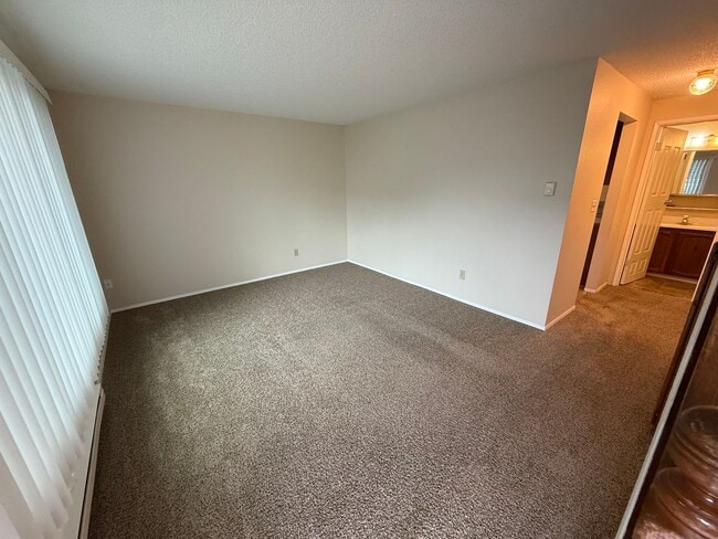 Building Photo - 0771