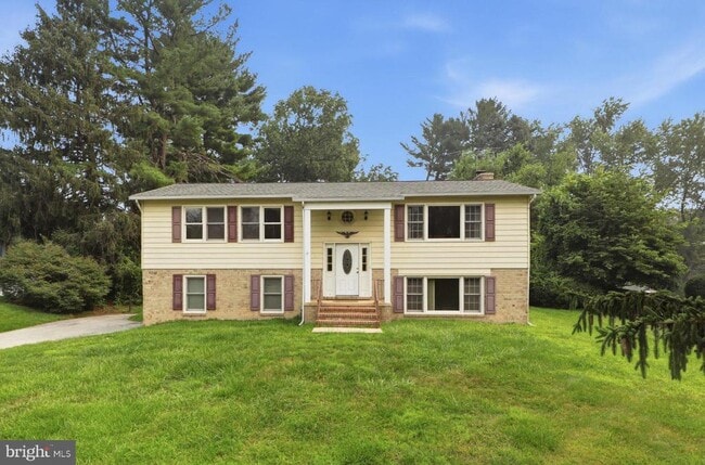 Building Photo - 9210 Maple Rock Dr