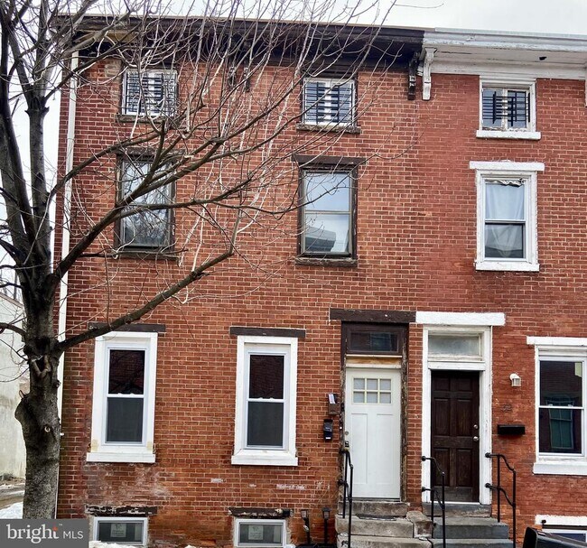 Building Photo - 34 Southard St