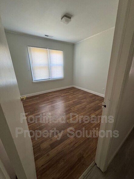 Building Photo - 5588 Parks Palmer Rd