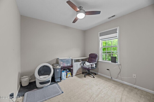 Building Photo - 131 Oakley Dr