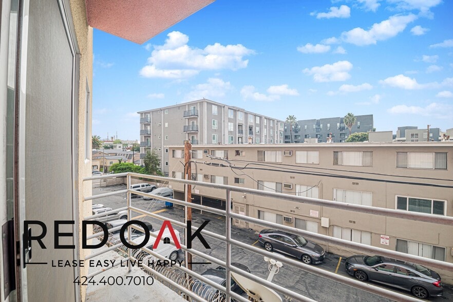 Building Photo - 6700 Franklin Pl