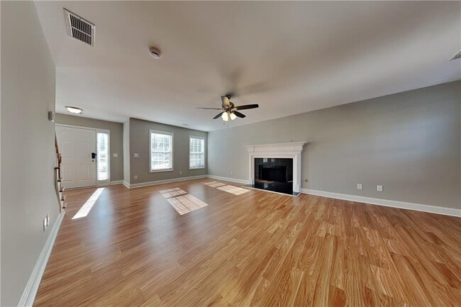 Building Photo - 3205 Wellbrook Dr