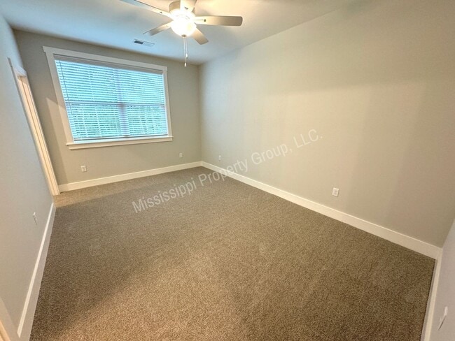 Building Photo - 3BD/3BA FOR RENT IN THE RESERVE