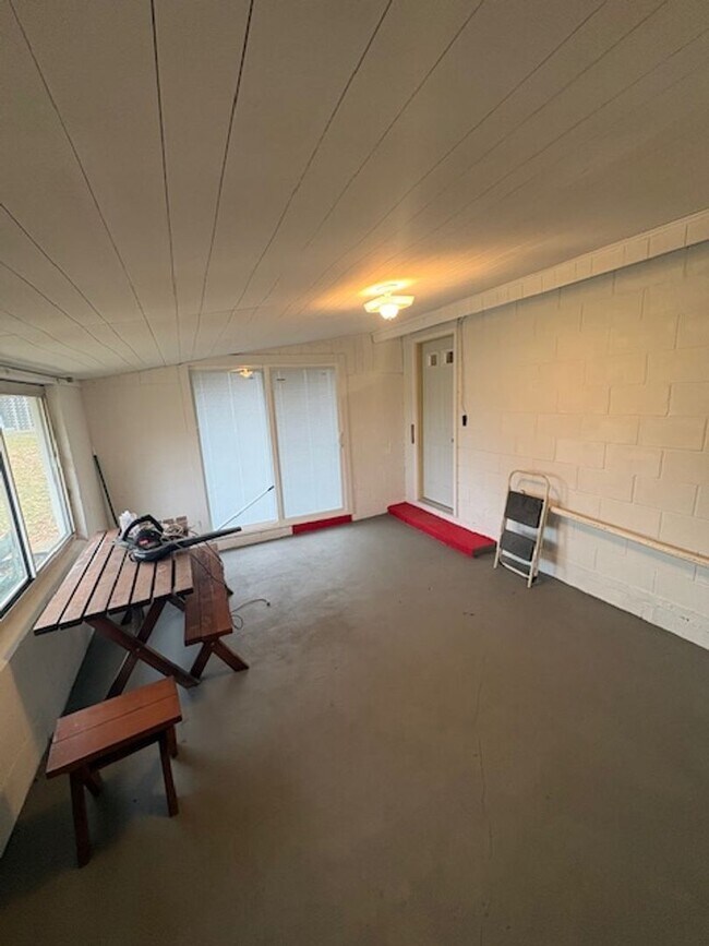 Building Photo - Single Family Home in East Peoria IL