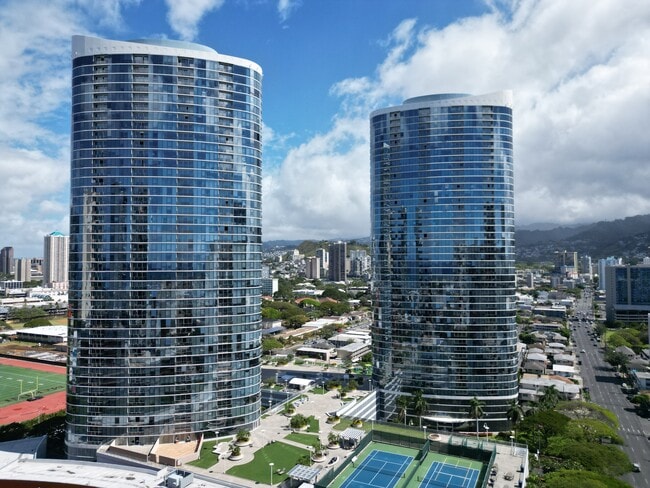 Building Photo - 1296 Kapiolani Blvd