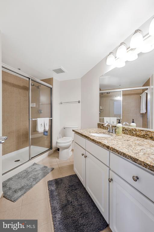 Building Photo - 11800 Sunset Hills Rd