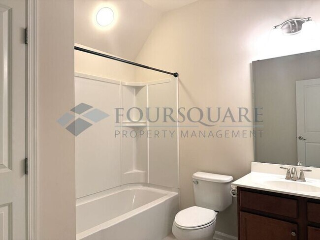Building Photo - Beautiful 4-Bedroom Home Screened Porch & Bonus Room – Minutes from RTP, Shopping & Dining , Comm...