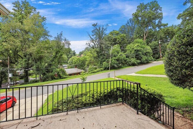 Building Photo - 1824 Allison St NW