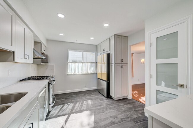 Building Photo - Welcome to this stunning 3-bedroom, 2-bath, single-story home that has been completely renovated ...