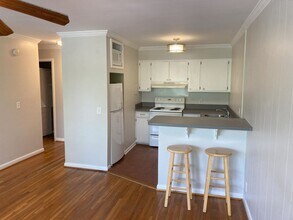 Building Photo - HISTORIC WAVERLY One Bedroom One Bath Condo