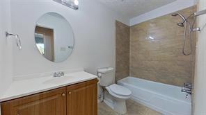 Building Photo - 57 W Townhouse Ln