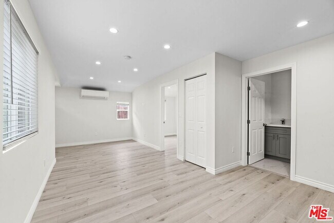 Building Photo - 18352 Domino St